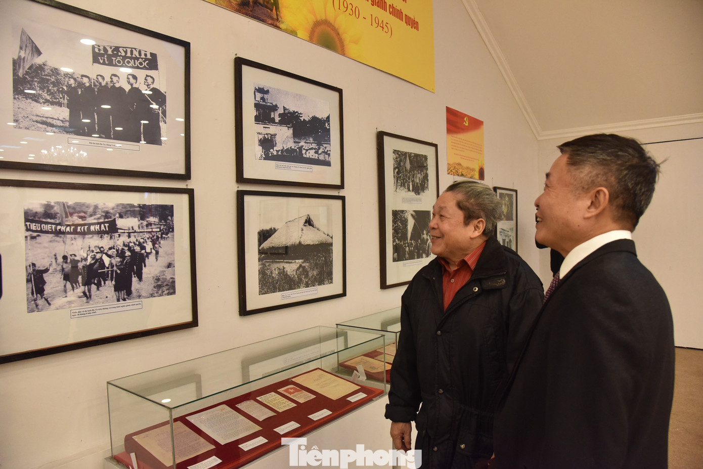 Những hình ảnh đặc biệt tại triển lãm 'Đảng ta thật là vĩ đại' ảnh 9