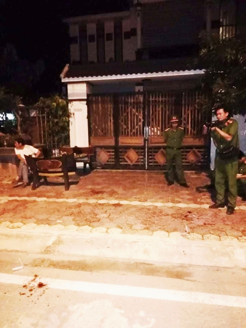 Bắt đôi nam nữ đâm chết người đàn ông đứng nghe điện thoại ven đường ảnh 1