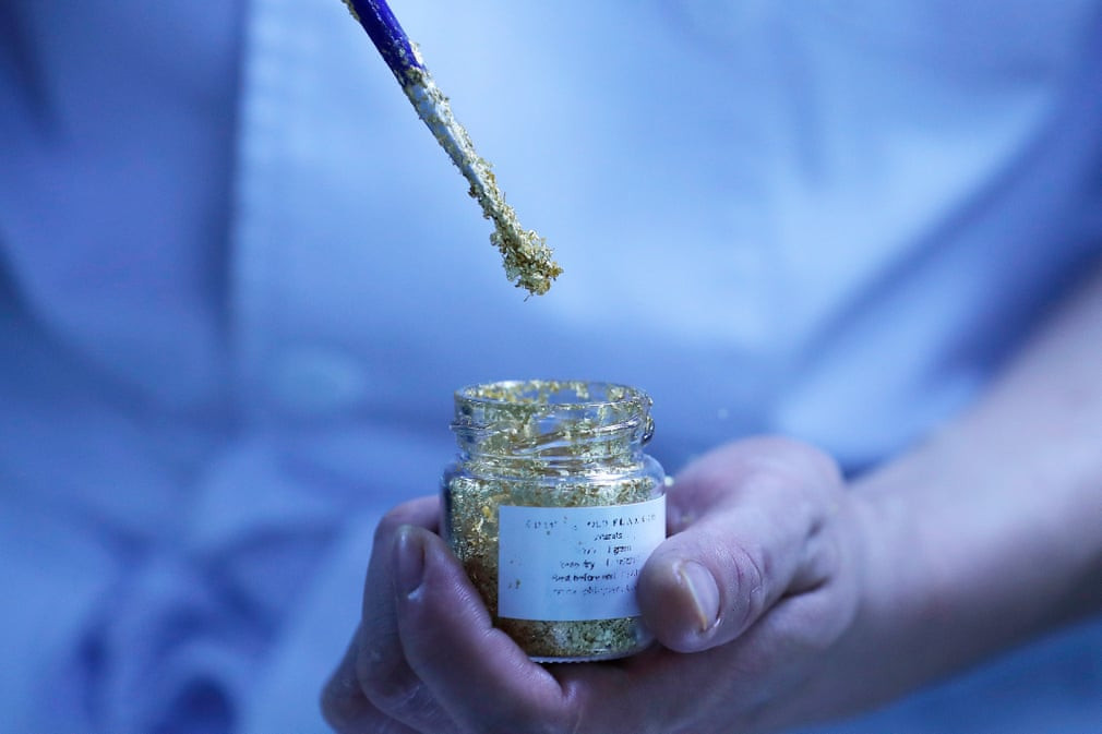 Báo Anh đăng loạt ảnh về khách sạn dát vàng ở Hà Nội ảnh 13