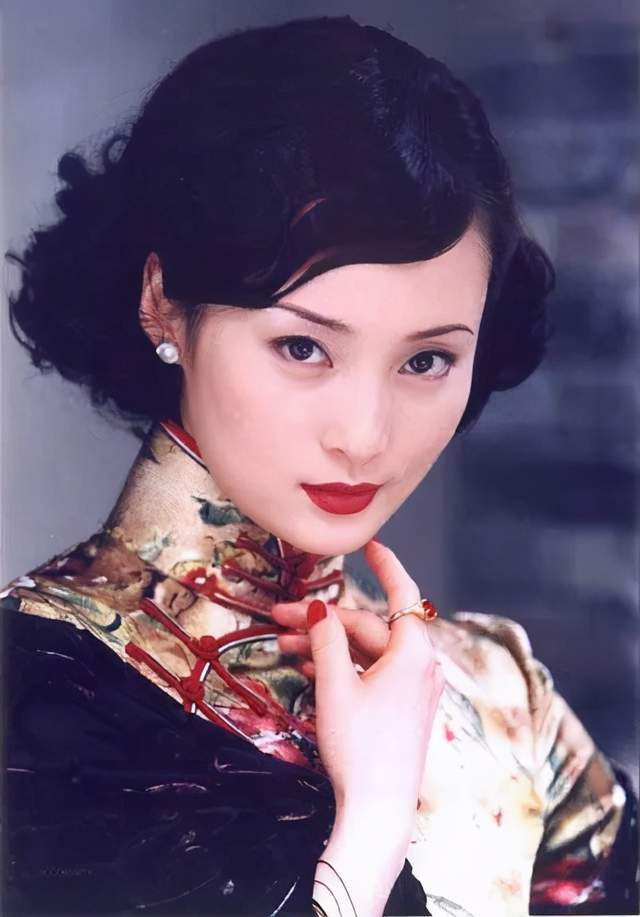 Lưu Gia Linh bị dân mạng ‘ném đá’ vì đóng vai gái đôi mươi ở tuổi U60 ảnh 5