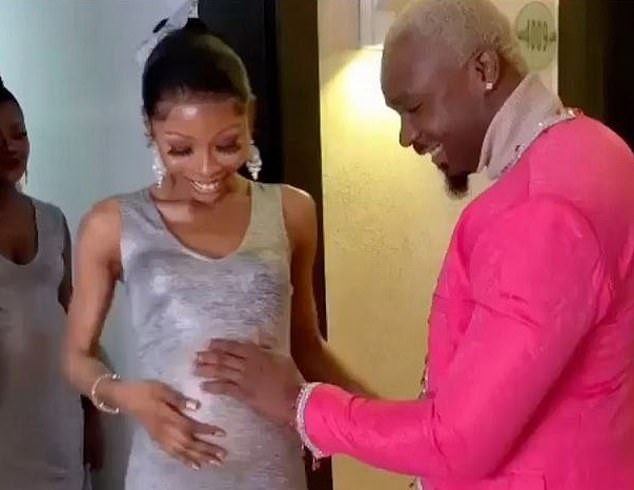 Người đàn ông đăng ảnh chụp cùng 6 bà bầu, tuyên bố là ‘tác giả’ gây tranh cãi ảnh 2