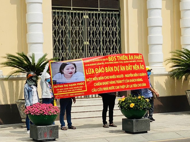 Bắt giam nữ giám đốc vẽ dự án 'ma', Bộ công an điều tra vi phạm của 'ông lớn' Vicem ảnh 3