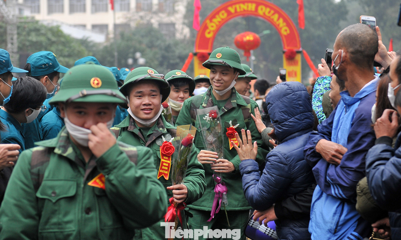 Phòng dịch bệnh, tân binh đeo khẩu trang lên đường nhập ngũ ảnh 10