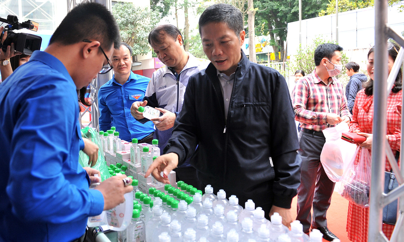 Ngành Công thương tổ chức hiến máu tình nguyện sẻ chia sự sống ảnh 14