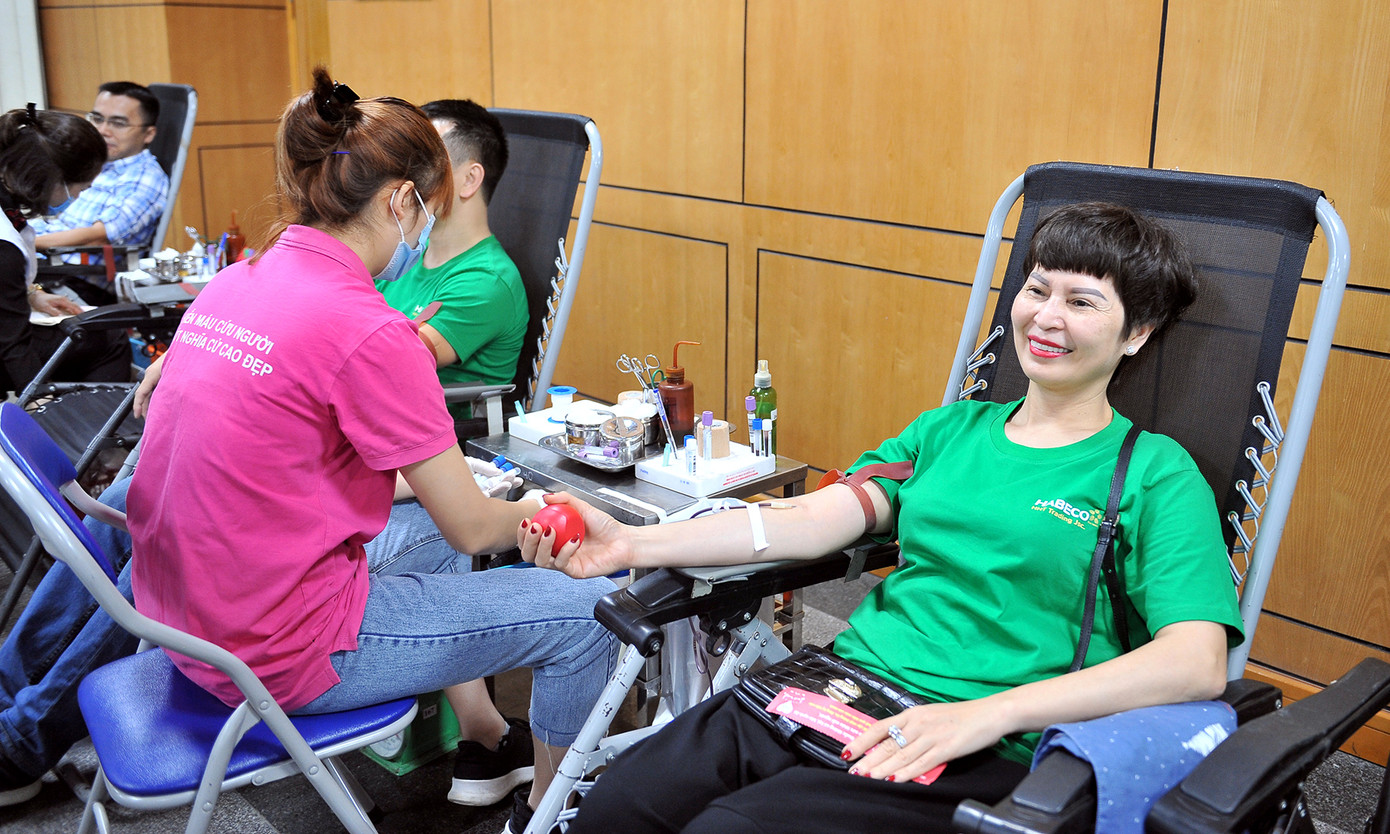 Ngành Công thương tổ chức hiến máu tình nguyện sẻ chia sự sống ảnh 9