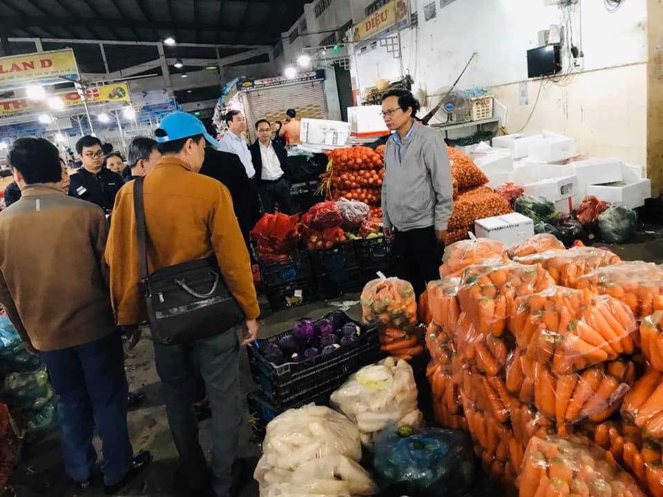Đà Nẵng: Lãnh đạo thành phố xuyên đêm kiểm tra đột xuất ATTP cận Tết ảnh 1