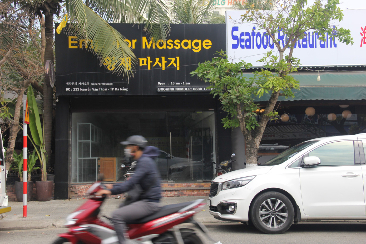 Đà Nẵng tạm đình chỉ hoạt động quán bar, massage đối phó Covid-19 ảnh 1