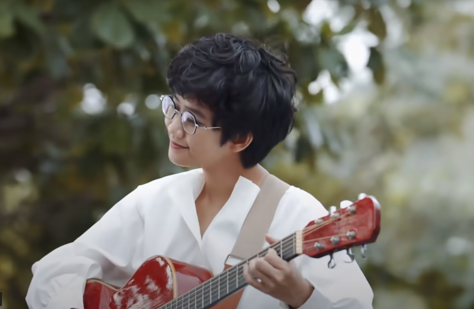 Lê Cát Trọng Lý hát 'Đà Nẵng nhớ bạn' cho quê nhà trong lễ hội chào năm mới ảnh 1