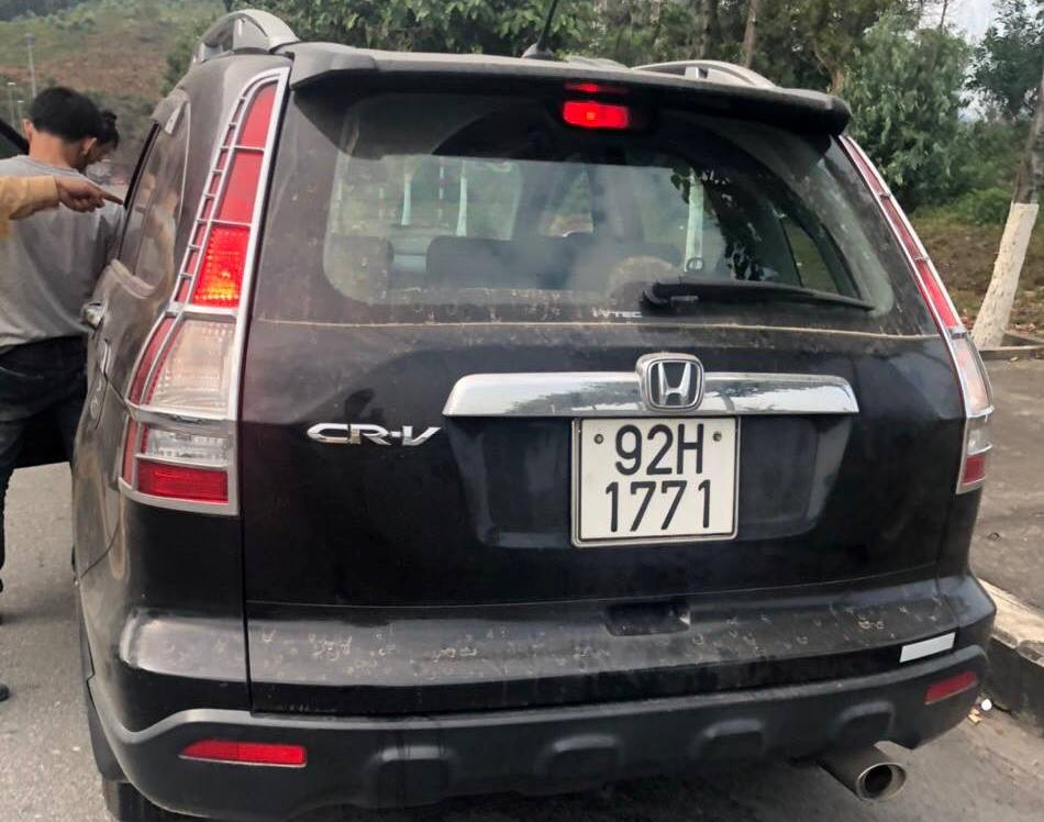 Dừng đo thân nhiệt, tài xế 'lộ' dương tính ma túy, xe hết kiểm định ảnh 1