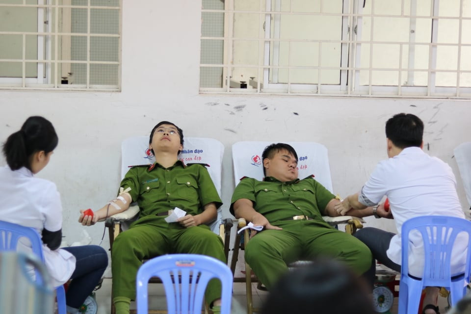 Đà Nẵng: Gần 1000 người nô nức tham gia ngày hội Chủ nhật Đỏ ảnh 9