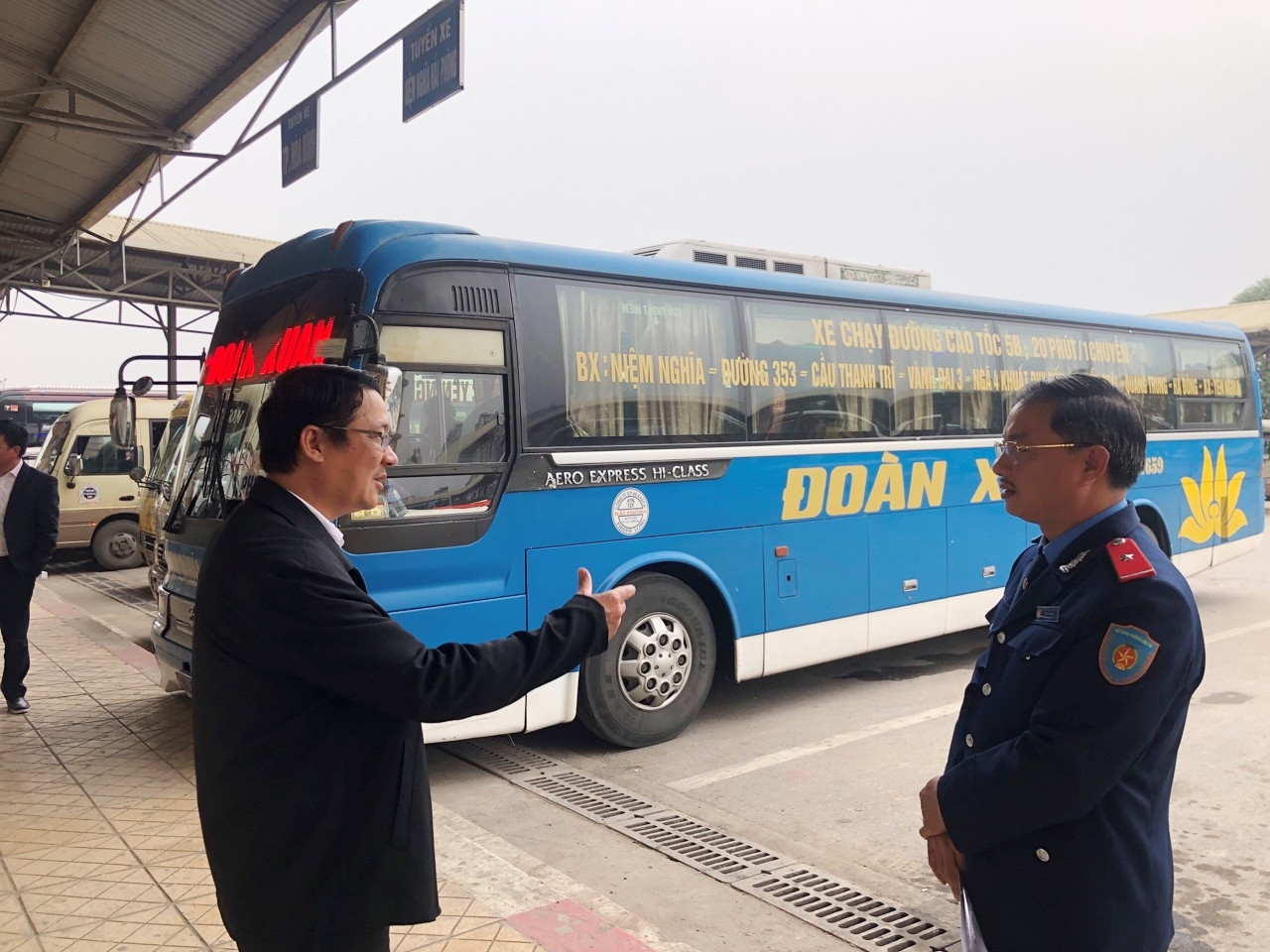 3 phương án “xóa” xe khách xuyên tâm Hà Nội ảnh 1