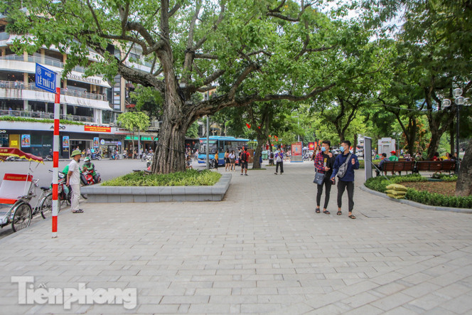 Diện mạo hồ Hoàn Kiếm sau 5 tháng chỉnh trang ảnh 2