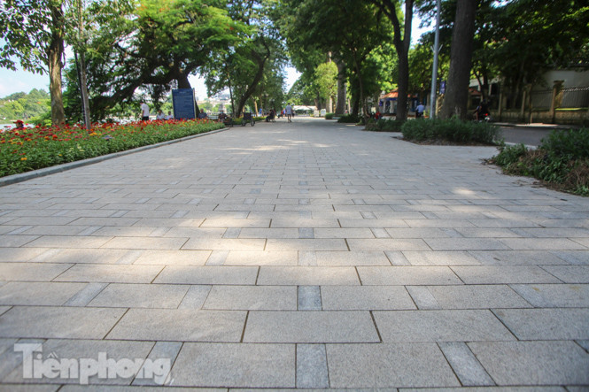 Hồ Hoàn Kiếm có gì đặc biệt sau khi 'thay áo mới'? ảnh 17