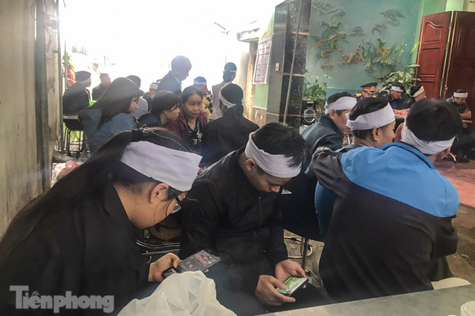 'Con trai Thiếu tướng Hùng khóc hết nước mắt, mong gặp bố lần nữa' ảnh 3