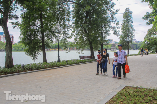 Diện mạo hồ Hoàn Kiếm sau 5 tháng chỉnh trang ảnh 7