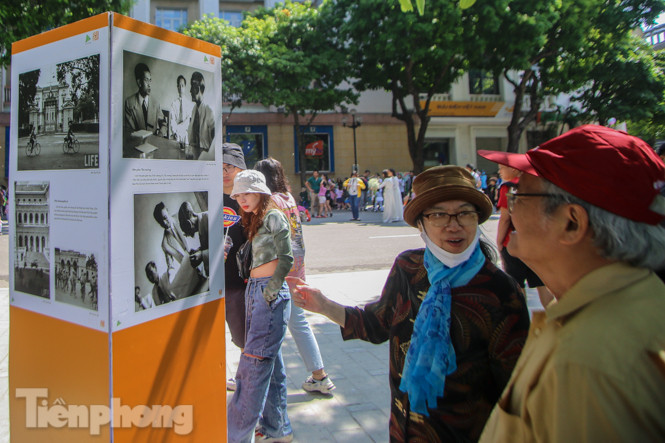 Ngắm nhìn 'Hà Nội xưa' bên hồ Hoàn Kiếm ảnh 13