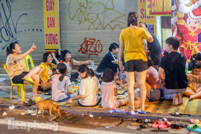 Không khí Trung thu ngập khắp phố phường Hà Nội ảnh 13