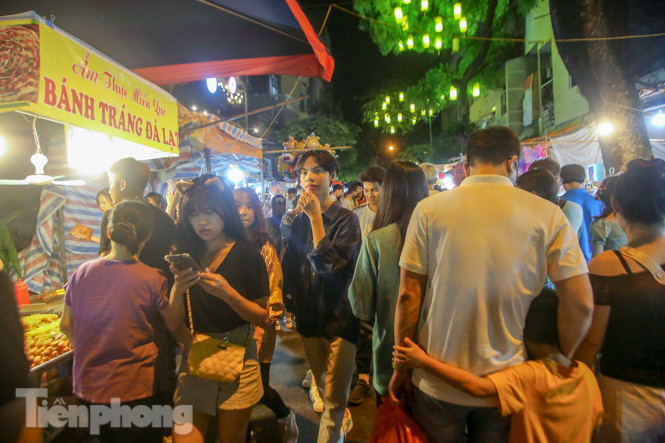 Không khí Trung thu ngập khắp phố phường Hà Nội ảnh 2