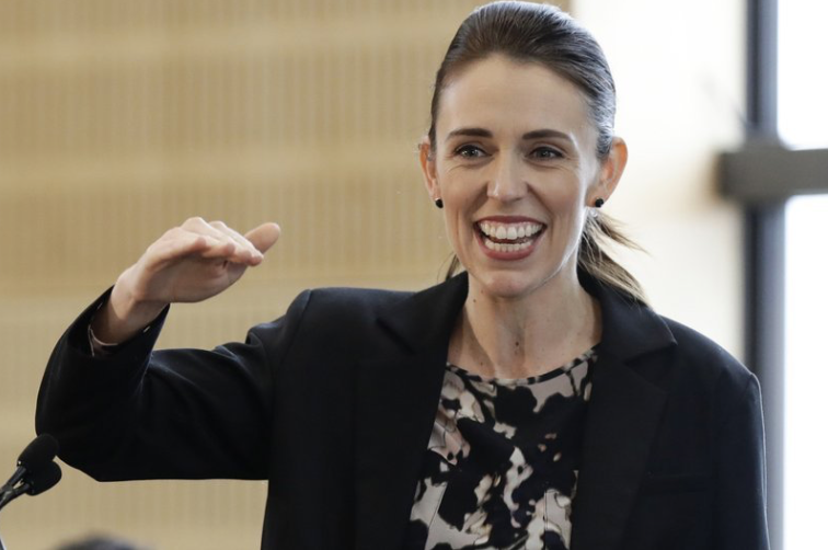 Từ nhân viên bán hàng thành nguyên thủ trẻ tuổi nhất thế giới ảnh 2