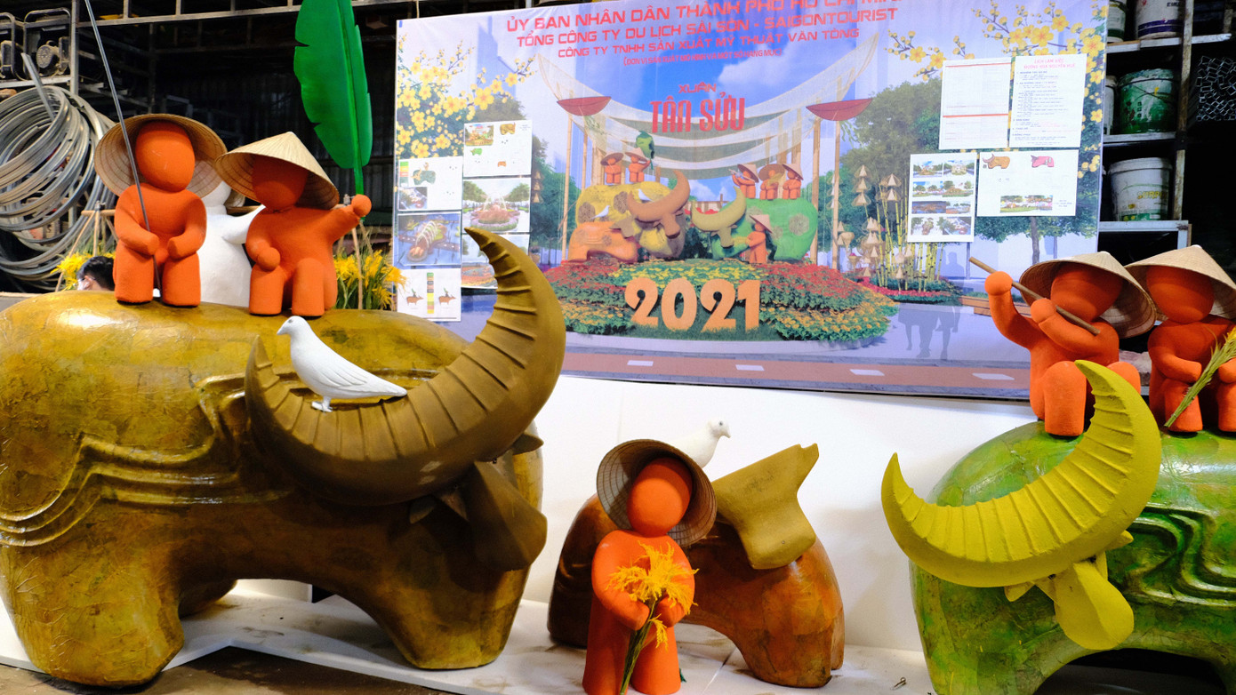 Tận thấy công đoạn chế tác linh vật phục vụ đường hoa Nguyễn Huệ Tết Tân Sửu 2021 ảnh 10