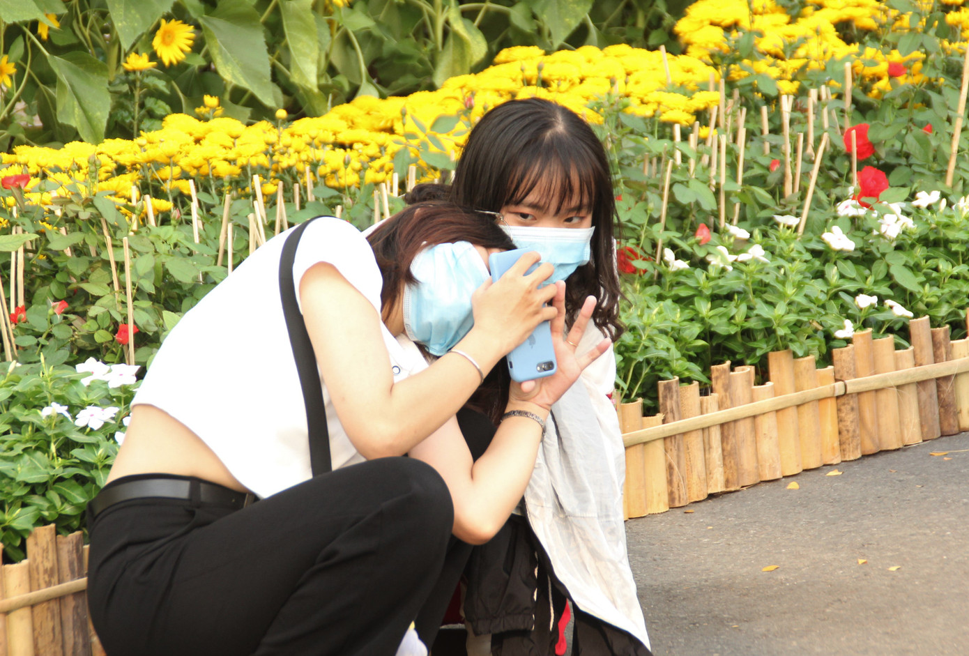 Hội hoa xuân Phú Mỹ Hưng mang cảnh trí các nước lân cận để chia sẻ với du khách không về nước dịp Tết ảnh 8