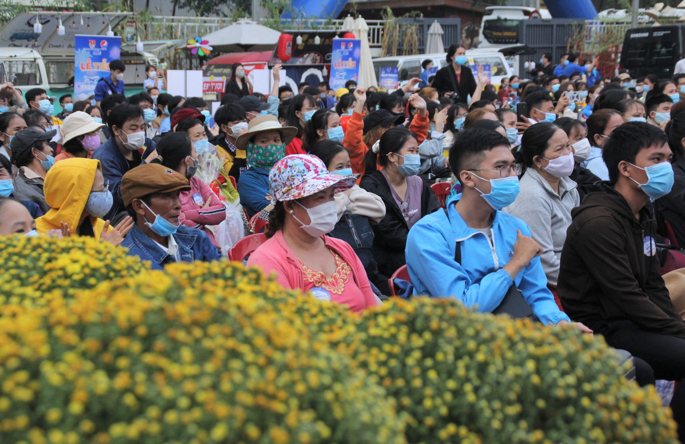 Mang Tết về nhà, tặng vé máy bay ô tô khứ hồi cho người lao động khó khăn ảnh 7