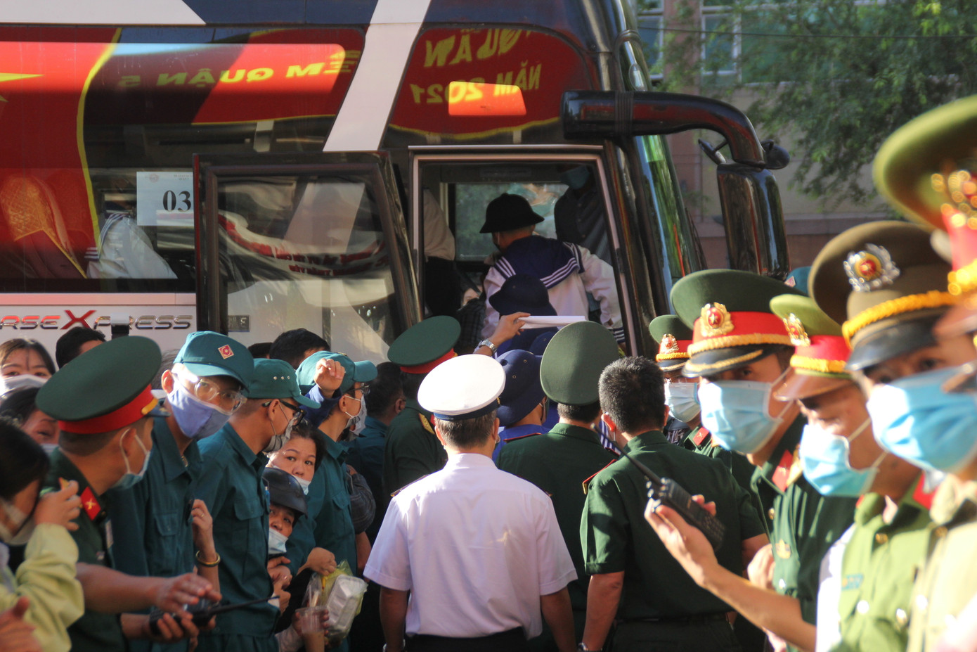 Gần 5.000 tân binh TPHCM, thanh niên ĐBSCL hăng hái lên đường bảo vệ Tổ quốc ảnh 24