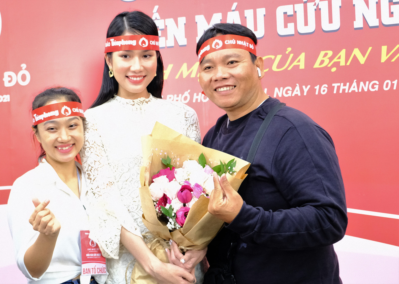 Dàn Á hậu, người đẹp HHVN khuấy động Chủ nhật Đỏ tại TPHCM ảnh 5