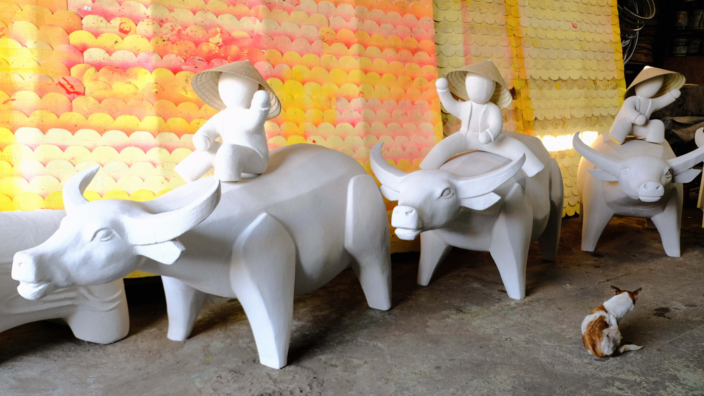 Tận thấy công đoạn chế tác linh vật phục vụ đường hoa Nguyễn Huệ Tết Tân Sửu 2021 ảnh 11