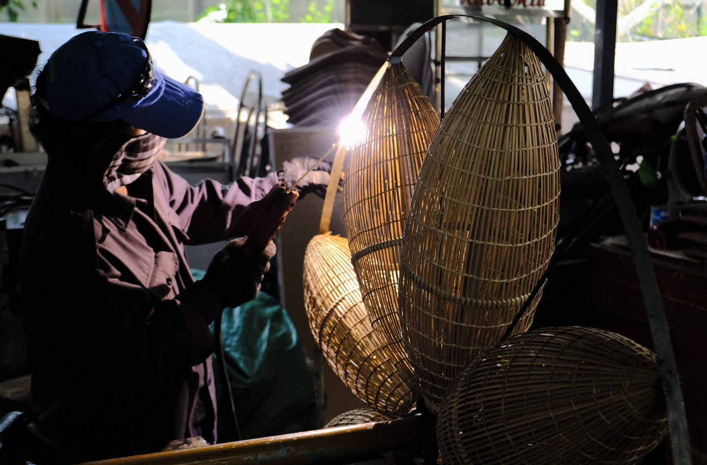 Thời điểm này, đội ngũ các công nhân viên kỹ thuật tại đây cũng đang nỗ lực hoàn thiện từng công việc mình đảm nhận, đáp ứng tiến độ thực hiện đường hoa Nguyễn Huệ. Tận thấy công đoạn chế tác linh vật phục vụ đường hoa Nguyễn Huệ Tết Tân Sửu 2021 ảnh 21