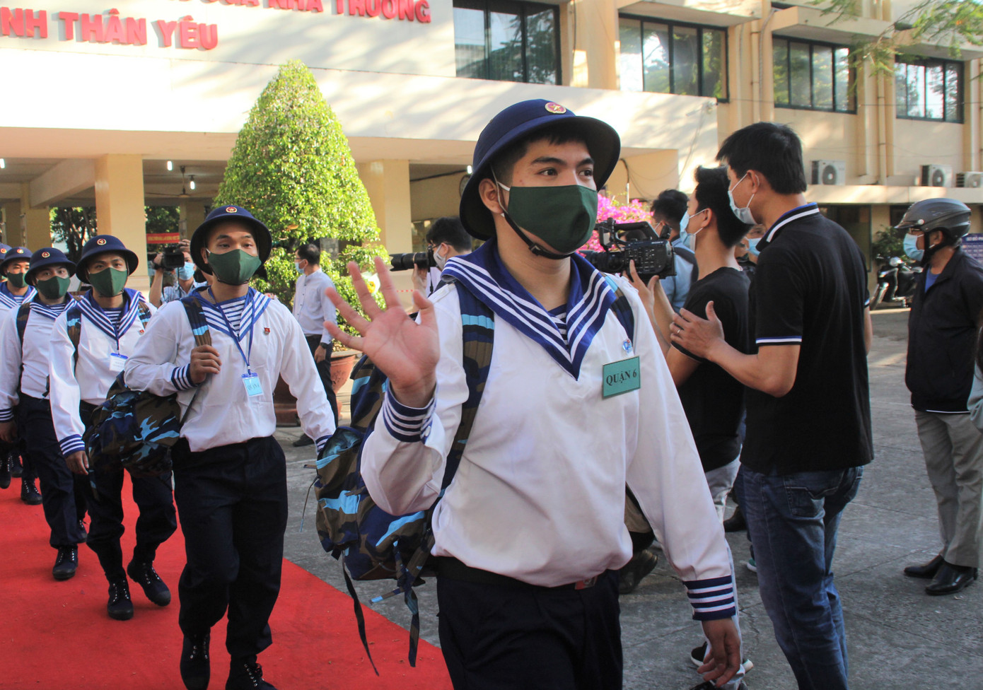 Gần 5.000 tân binh TPHCM, thanh niên ĐBSCL hăng hái lên đường bảo vệ Tổ quốc ảnh 15