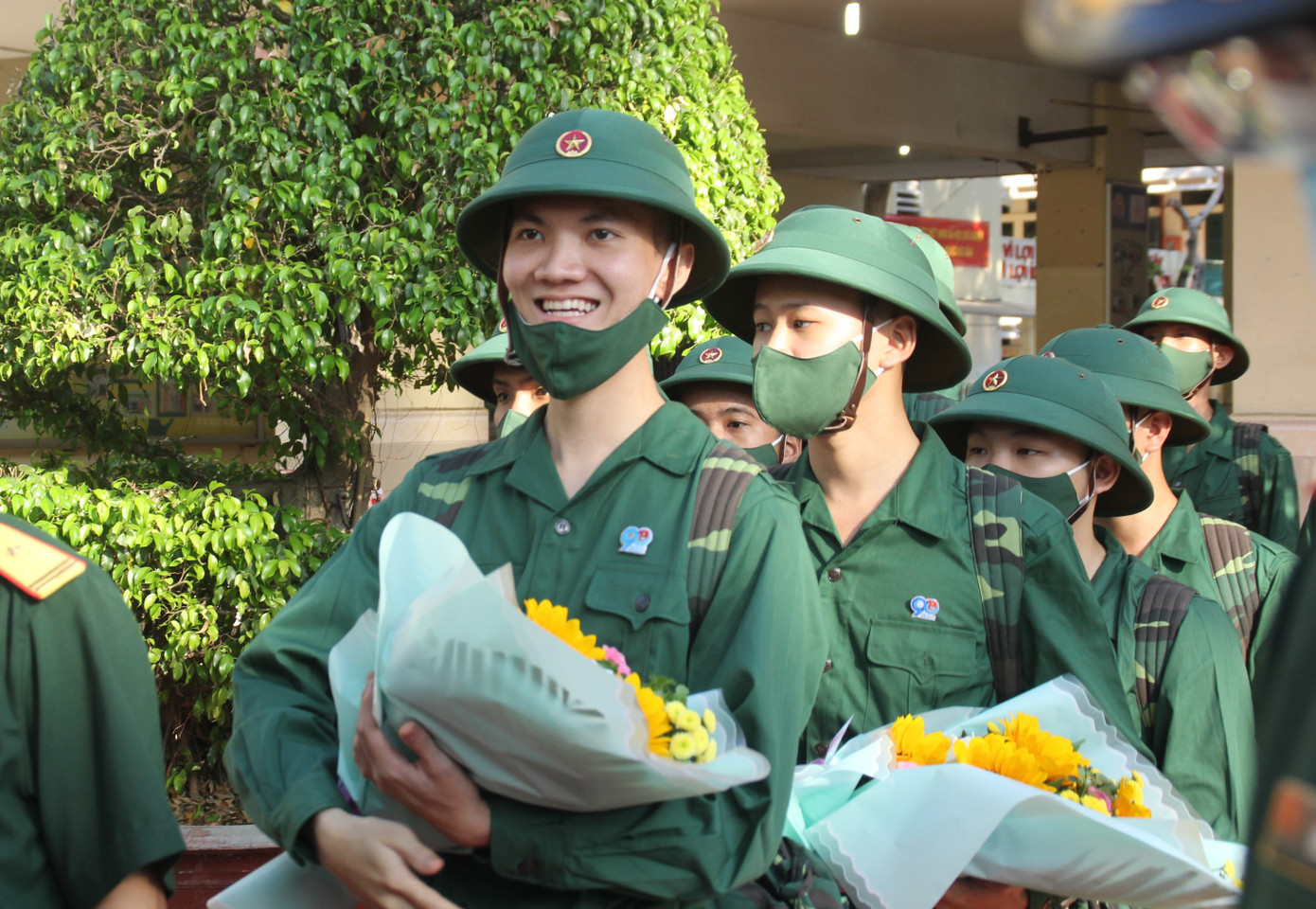 Ba bóng hồng cùng huyện ở Sóc Trăng tình nguyện nhập ngũ ảnh 8 Ba bóng hồng cùng huyện ở Sóc Trăng tình nguyện nhập ngũ ảnh 8