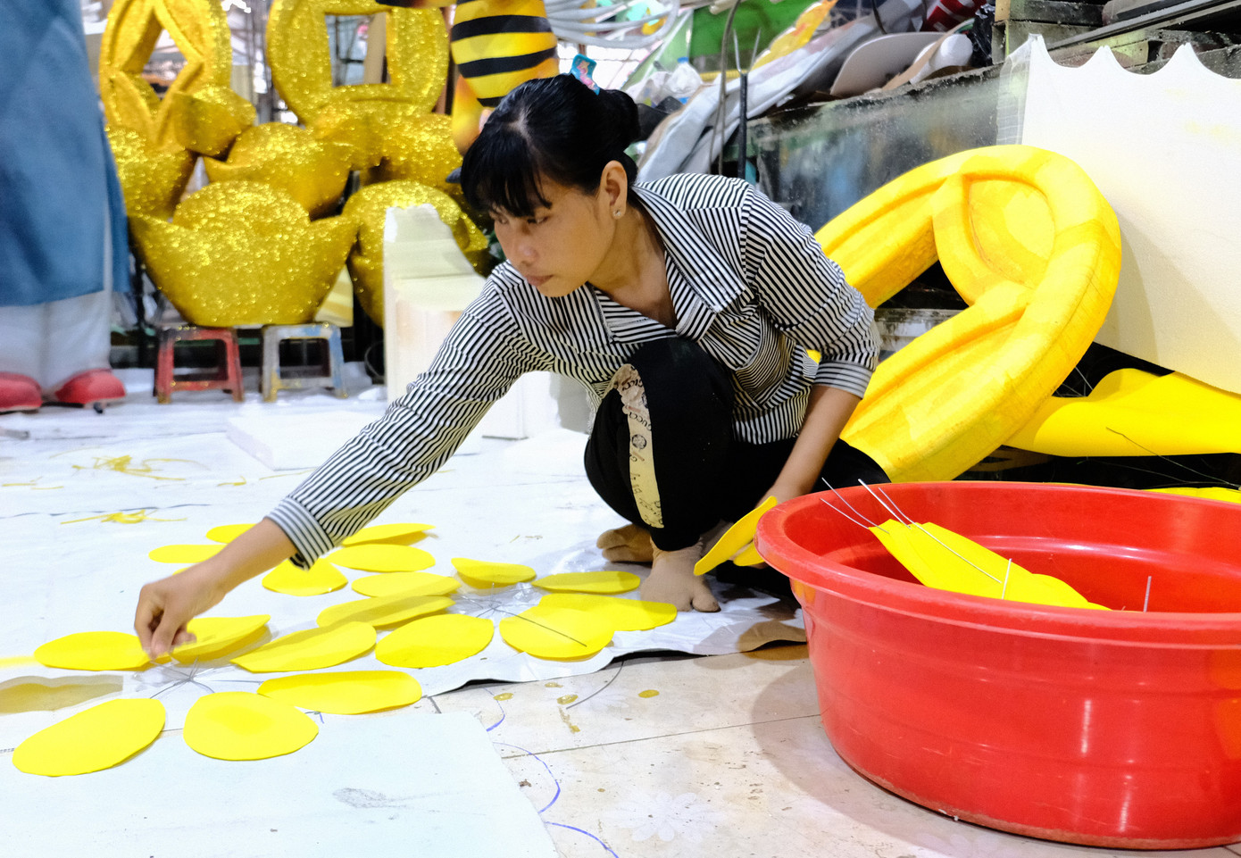 Tận thấy công đoạn chế tác linh vật phục vụ đường hoa Nguyễn Huệ Tết Tân Sửu 2021 ảnh 12