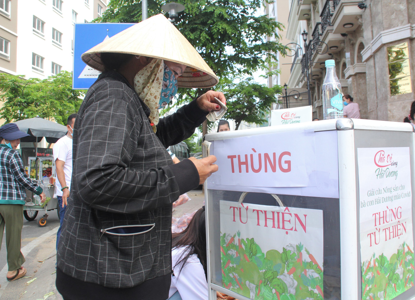 Các người đẹp hoa hậu cùng chung tay giải cứu nông sản Hải Dương ảnh 12