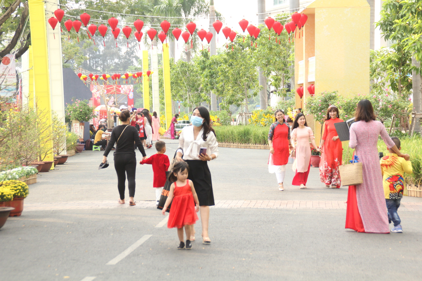 Hội hoa xuân Phú Mỹ Hưng mang cảnh trí các nước lân cận để chia sẻ với du khách không về nước dịp Tết ảnh 20