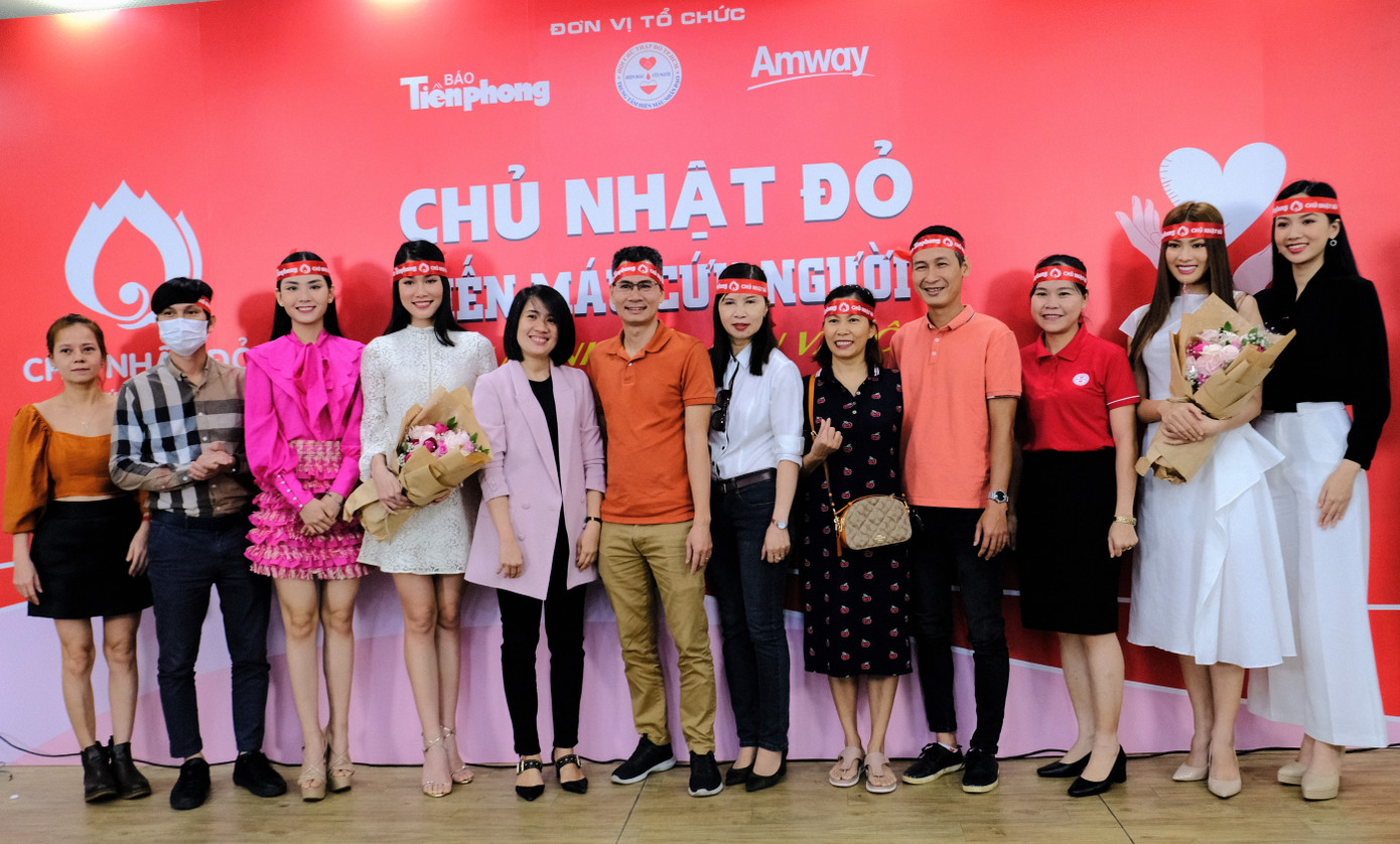 Sôi nổi ngày hội hiến máu Chủ nhật Đỏ 2021 tại TPHCM ảnh 2