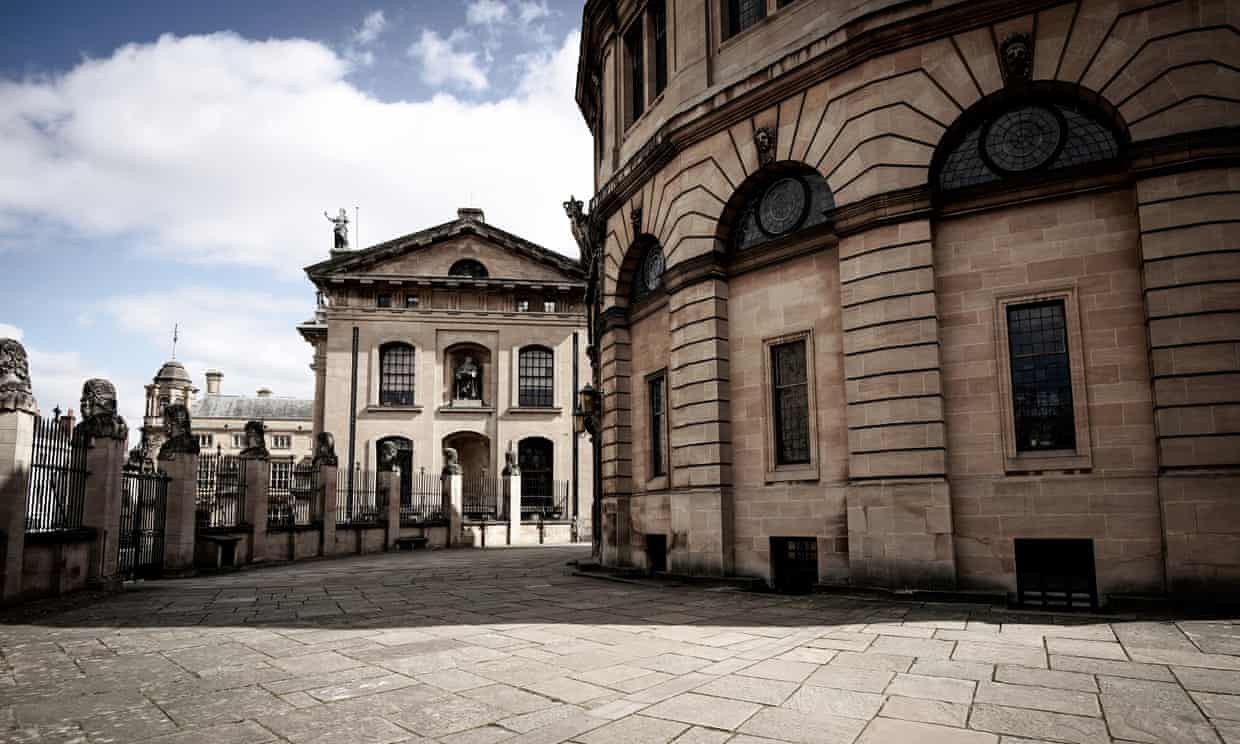 Các trường Đại học Anh đối mặt với khoản lỗ khổng lồ trong năm học tới do COVID-19 ảnh 1