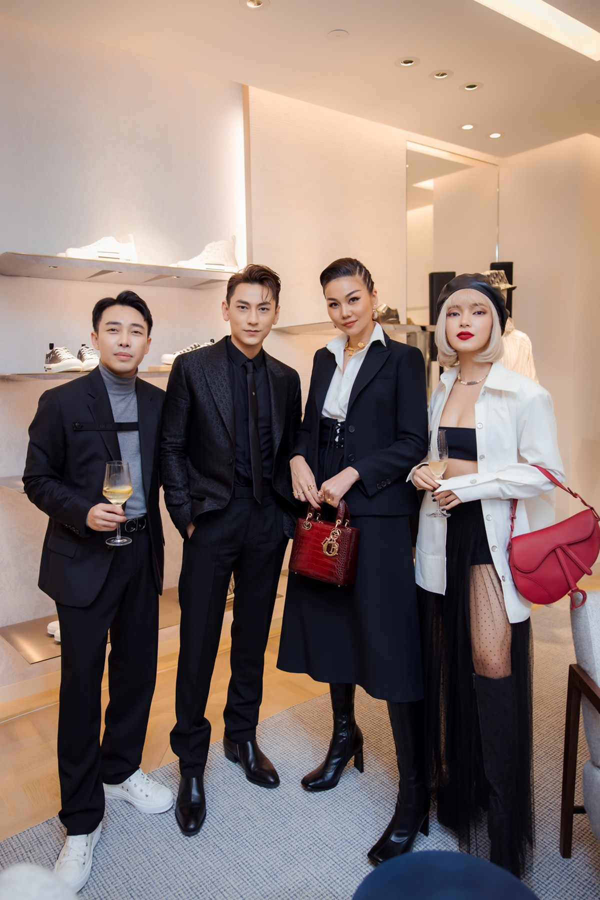 Thanh Hằng diện set đồ tiền tỷ, xuất hiện với thần thái “tổng tài” khiến fan mê mẩn ảnh 5