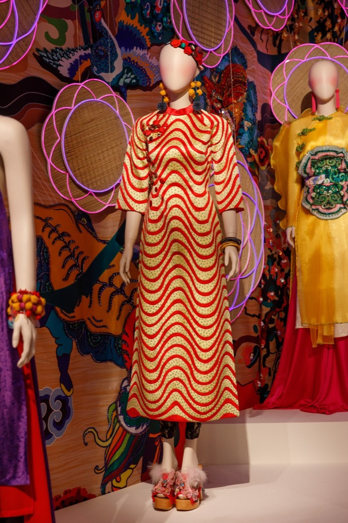 TP.HCM: Sở hữu nhiều ảnh check-in cực nghệ và “so deep” tại triển lãm “Mộng bình thường“ ảnh 2