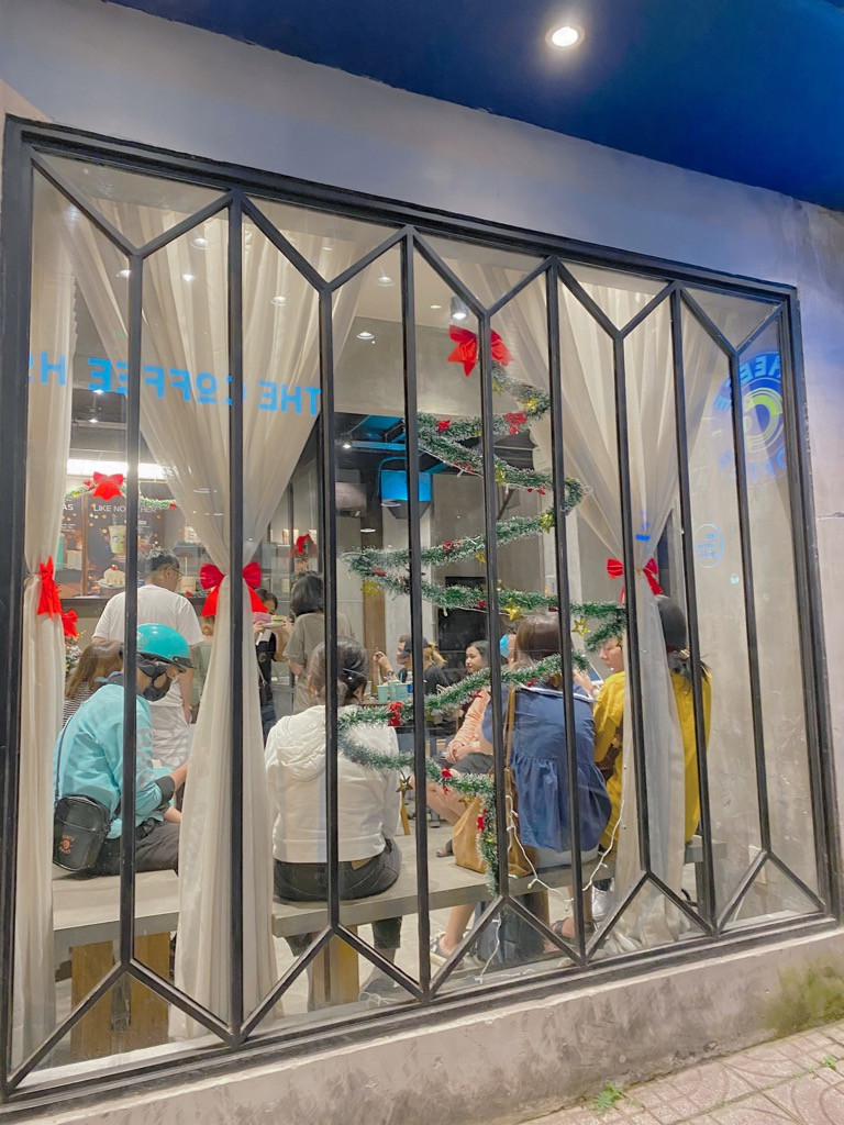 Sài Gòn lên đèn xinh lung linh đón Giáng Sinh rồi đó, bạn đã chuẩn bị “lên đồ” chưa? ảnh 11