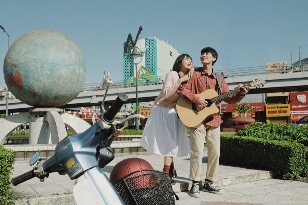 “Sài Gòn trong cơn mưa” ấn định ngày trở lại sau khi trì hoãn, tung hẳn teaser và poster ảnh 1