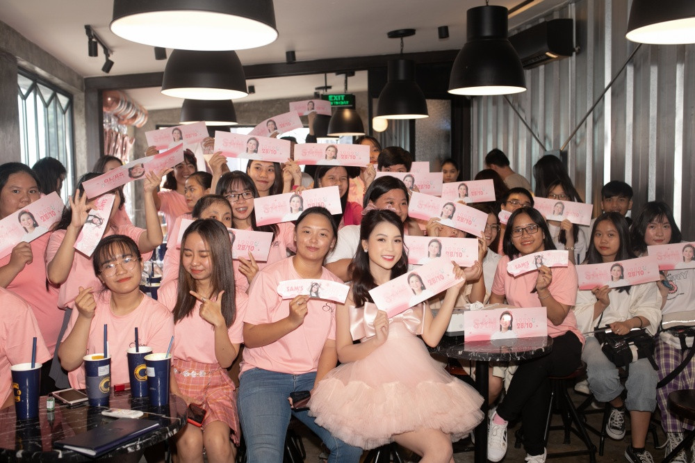 Sam đón tuổi mới hạnh phúc bên “người yêu tin đồn” Ngô Kiến Huy - Jun Phạm ảnh 7