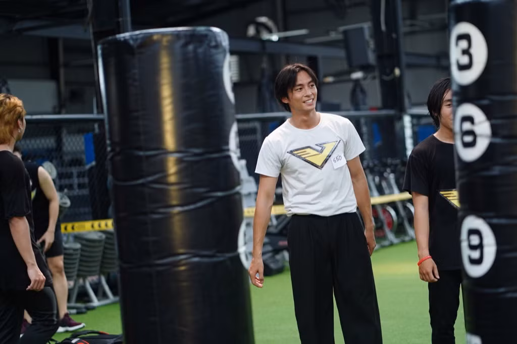 Vượt qua 700 ứng viên, hot boy đóng MV của Trung Quân Idol lọt Top 10 ứng viên cho VINAMAN ảnh 2