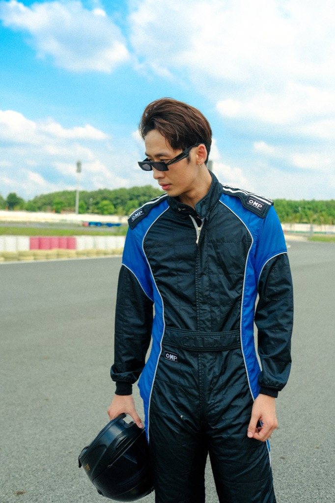 Tuấn Trần “cool ngầu” khi lần đầu thử sức với bộ môn đua xe thể thức mạo hiểm ảnh 4