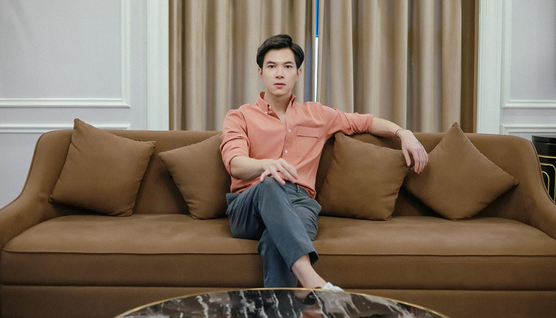 Hé lộ hậu trường đáng yêu giữa Jun Vũ và Anh Tú trong phim “Chìa Khoá Trăm Tỷ“ ảnh 3