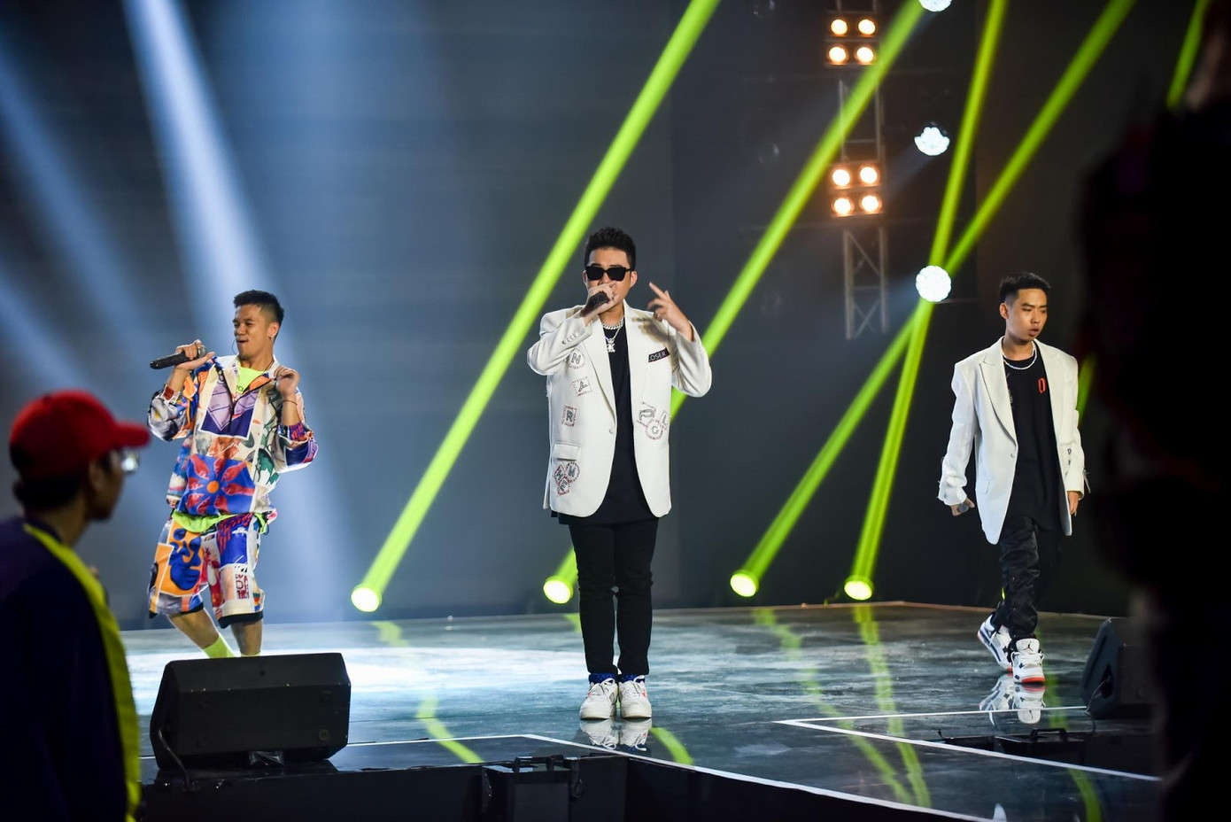 King Of Rap: HIEUTHUHAi “tỏ tình” Emily, Chị Cả - Color bắn rap cùng nhạc vọng cổ ảnh 3