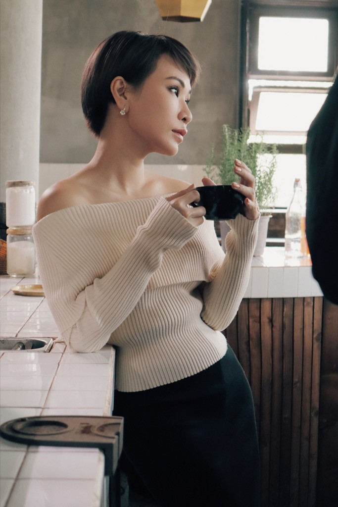 Uyên Linh chấp nhận “giấu mặt” nam chính để tôn được giọng hát của Vũ. trong MV mới ảnh 1