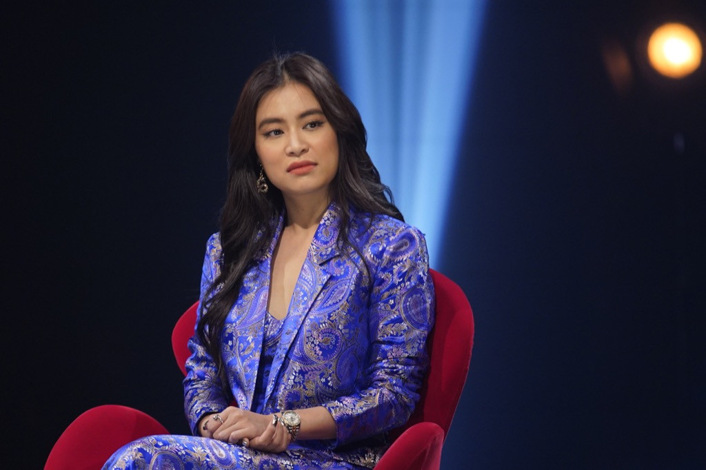 Hoàng Thùy Linh gây bất ngờ khi tiết lộ hơn 30 tuổi vẫn để mẹ quản lý thu nhập ảnh 1