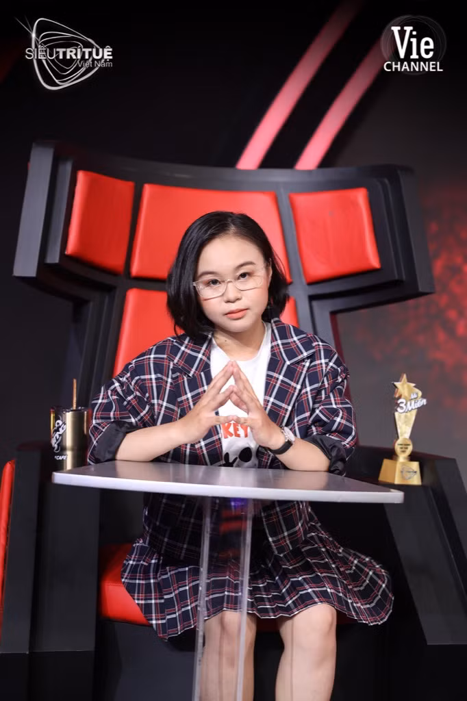 “Siêu Trí Tuệ” tập 4 xuất hiện “siêu vệ tinh”, sở hữu khả năng định vị thần kỳ đáng nể ảnh 3