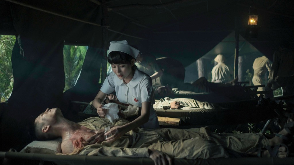 Hiền Hồ trở lại với thế mạnh ballad, diễn xuất bi thương đến ám ảnh trong MV mới ảnh 5